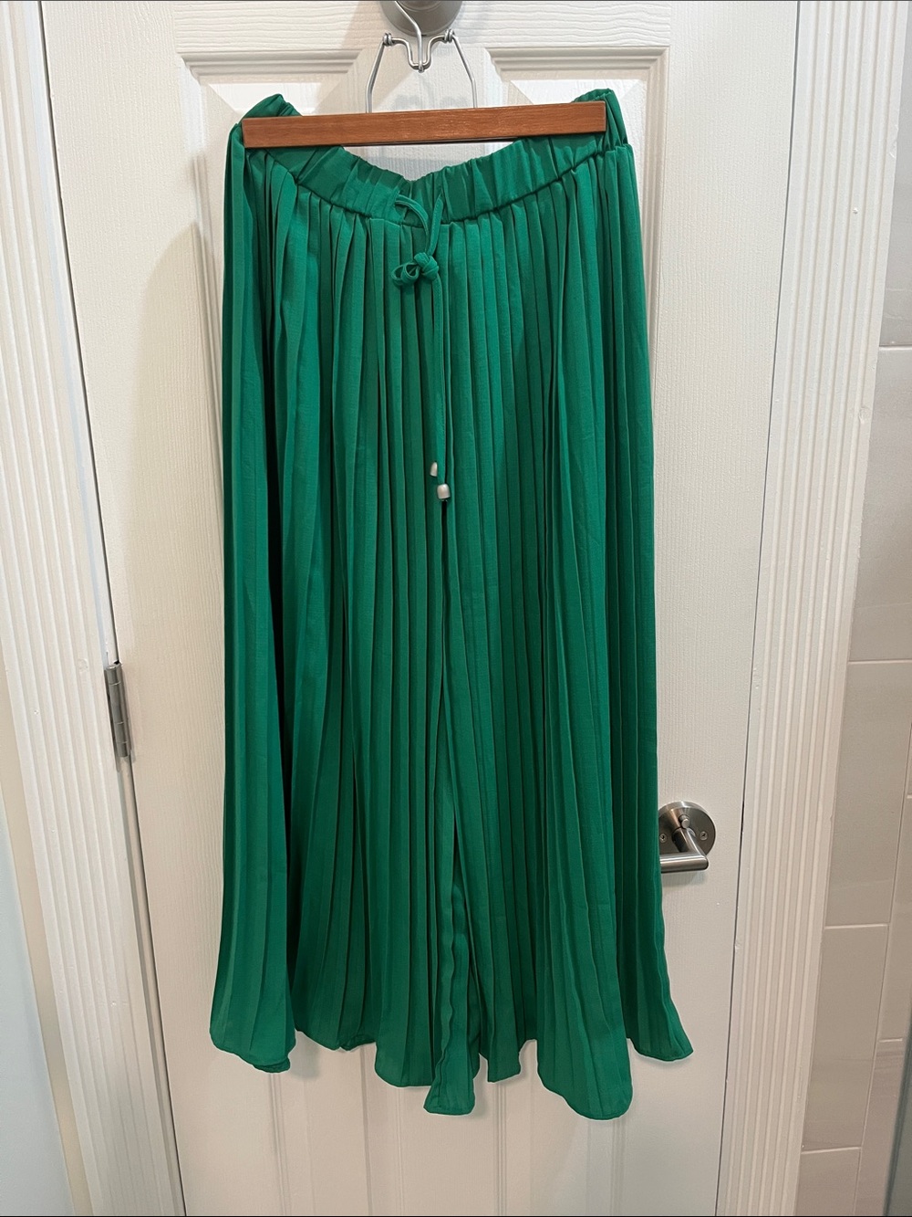 Green Pleated Long Culottes